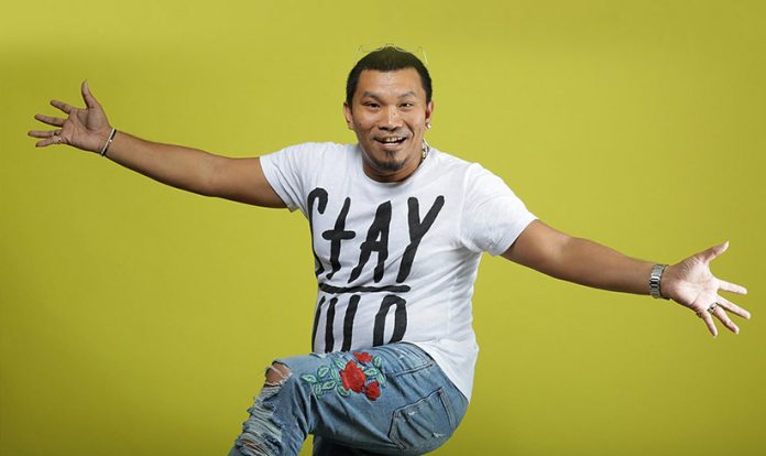 Kumpulan 15 Materi Stand Up Comedy dari Komika Terbaik